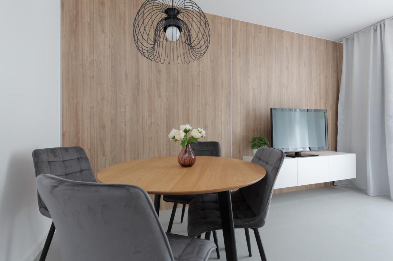 Nowe Bemowo Apartment By Renters Warschau Exterior foto