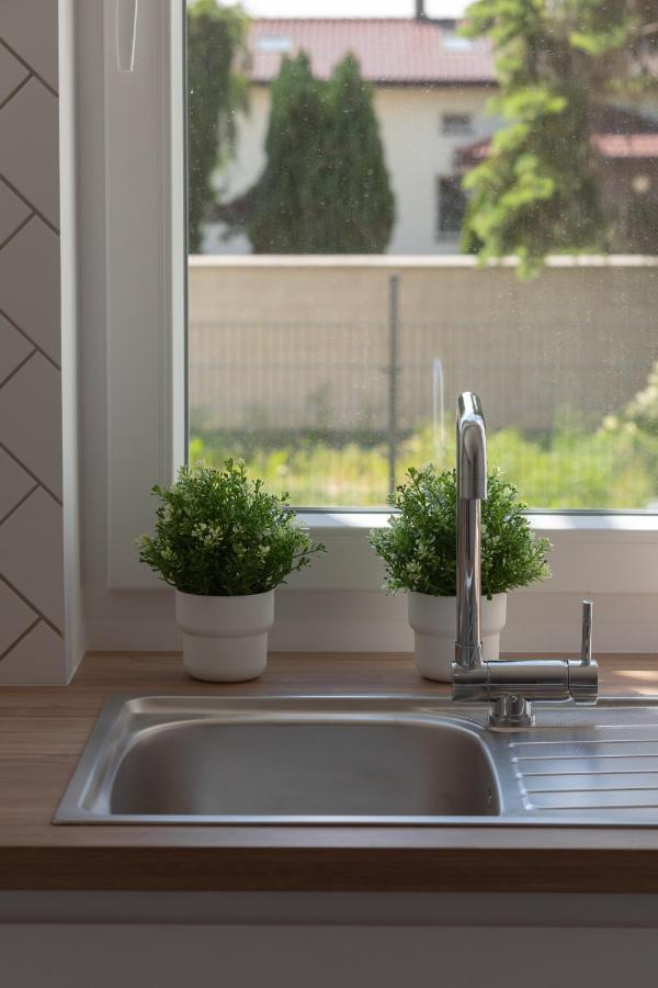 Nowe Bemowo Apartment By Renters Warschau Exterior foto